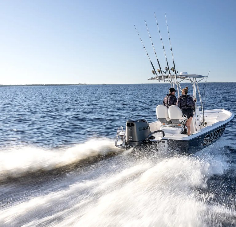 Suzuki Marine presenteert nieuwe *Stealth Line* buitenboord-motoren