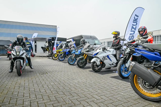 Suzuki RideOut-16