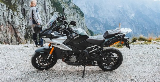 Reisreportage van Motormeiden: De 25 meest iconische bergpassen in Karinthië met de Suzuki GSX-S1000GX